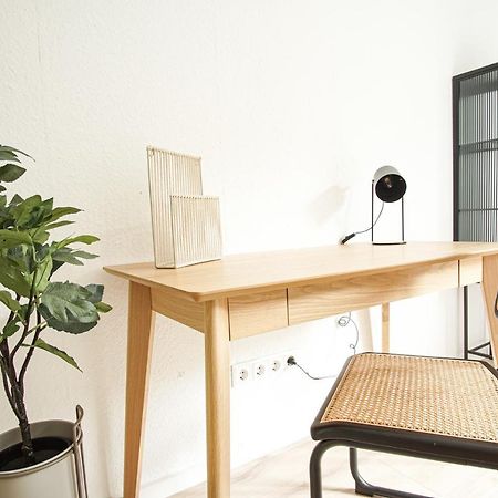 Homefy Feel-Good Apartment - Own Parking, Balcony And Garden Есен Екстериор снимка