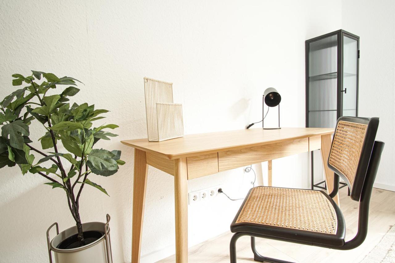 Homefy Feel-Good Apartment - Own Parking, Balcony And Garden Есен Екстериор снимка