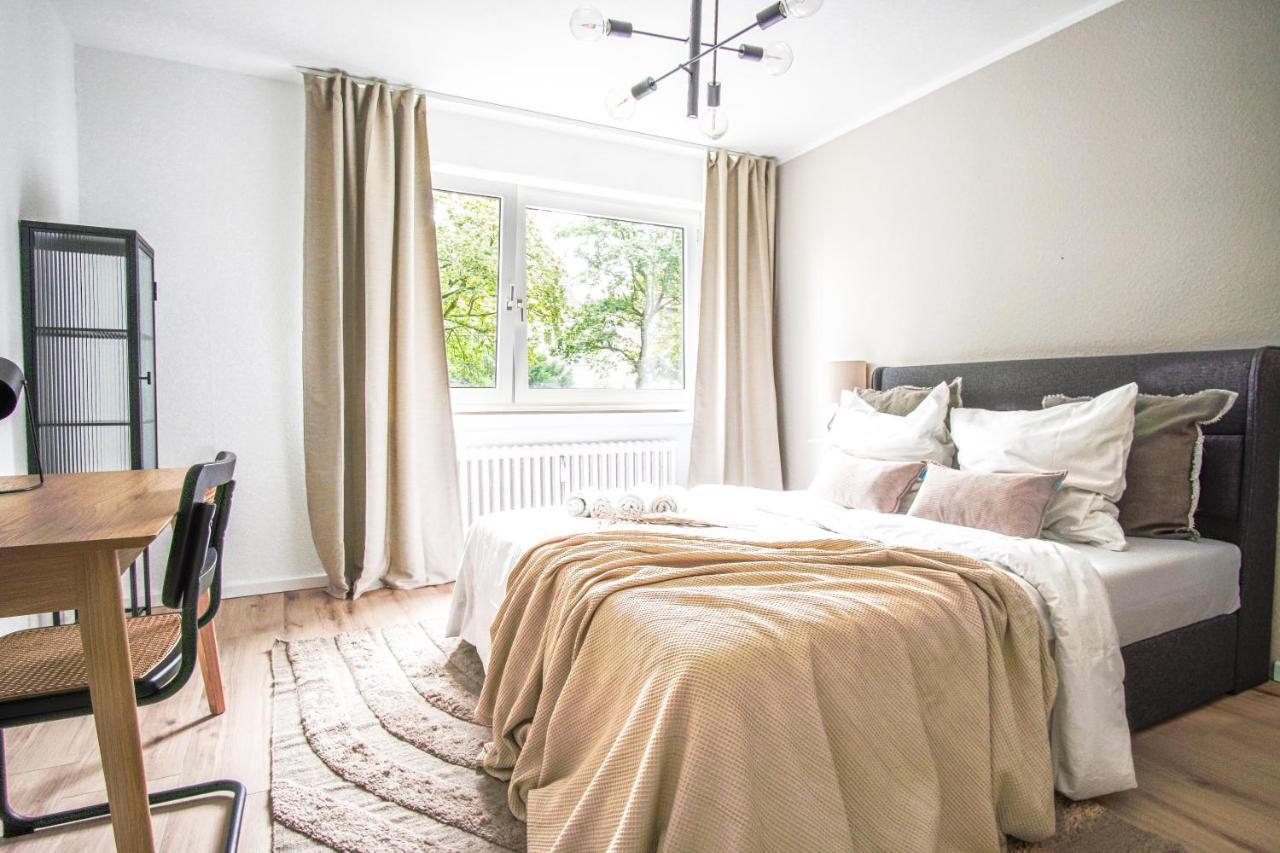 Homefy Feel-Good Apartment - Own Parking, Balcony And Garden Есен Екстериор снимка
