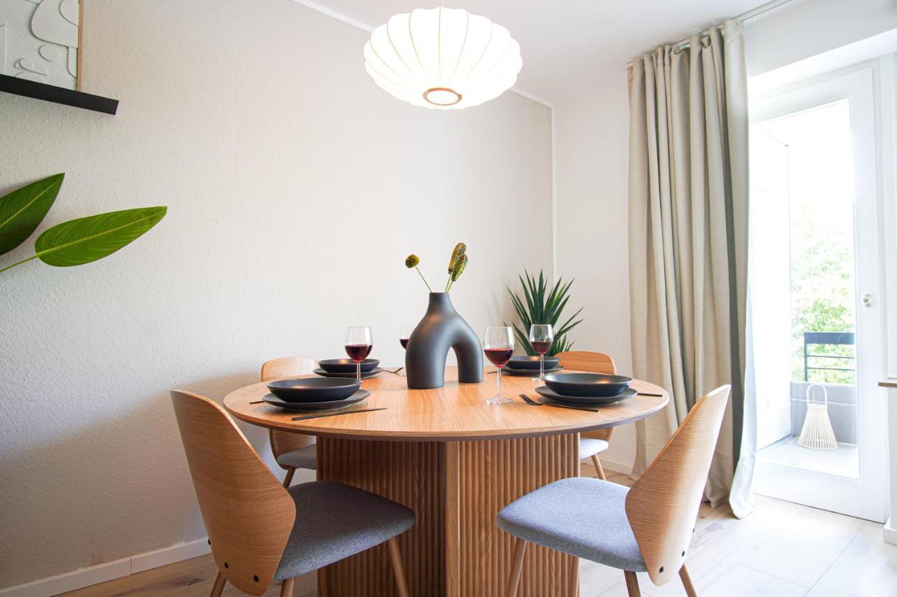 Homefy Feel-Good Apartment - Own Parking, Balcony And Garden Есен Екстериор снимка
